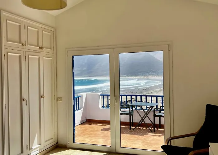 Playa De Caleta De Famara