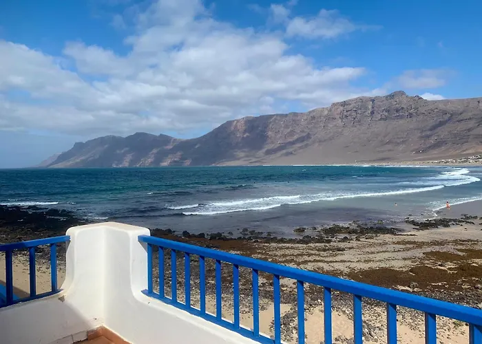 度假居 Playa De Caleta De *